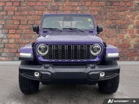 This Jeep Gladiator boasts a Regular Unleaded V-6 3.6 L/220 engine powering this Automatic transmiss... (image 7)