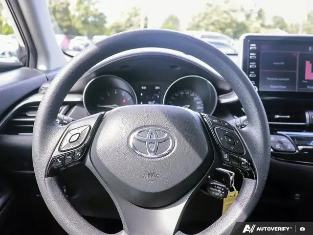 2022 Toyota C-HR LE | Accident Free | Backup cam in Cars & Trucks in Oshawa / Durham Region - Image 11