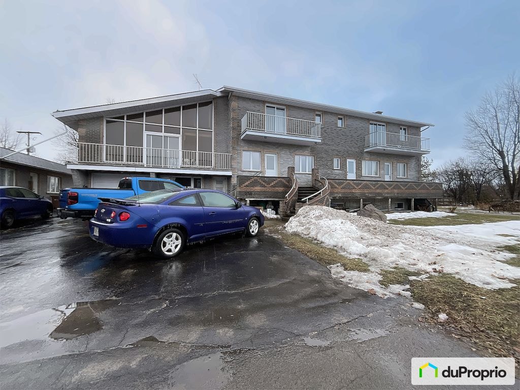 $850,000 - Quadruplex for sale in Salaberry-De-Valleyfield — photo 1