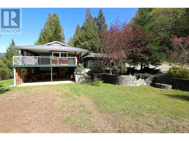12815 SUNSHINE COAST HIGHWAY Madeira Park, British Columbia in Houses for Sale in Sunshine Coast - Image 3