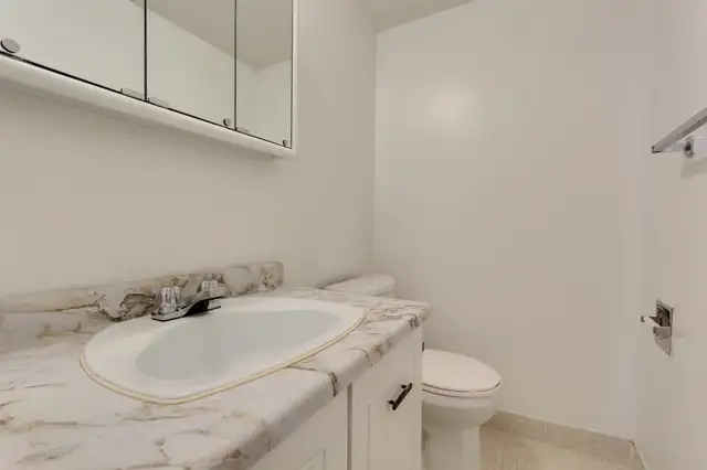 Newly Renovated 1 Bedroom Available in Dundas62863326341891124