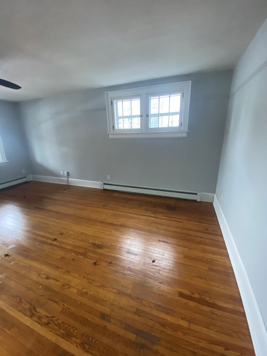 Bright & Renovated Townhouse Apartments in UPTOWN Waterloo! (Uni 4