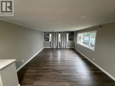Affordable homeownership without the lot rent or condo fees! This recently renovated 934 sq. ft. mob...