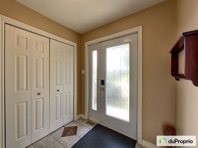$824,900 - 2 Storey for sale in Dunham — photo 2