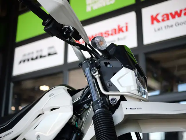 2026 Kawasaki KLX230 SHERPA S DUAL-SPORT / OFF-ROAD /STREET BIKE in Street, Cruisers & Choppers in Trenton - Image 22