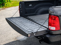 115-Volt Auxiliary Power Outlet, 17 x 7 Aluminum Wheels, 20 x 8 Aluminum Wheels, 2nd Row In-Floor St... (image 7)