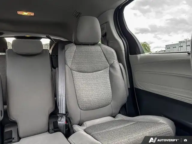 2022 Toyota Sienna LE | Cross-Traffic Alert | Heated Seats in Cars & Trucks in Tricities/Pitt/Maple - Image 15