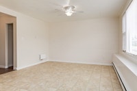 Amenities: Quiet Building • Private Yard • Bright Living Rooms Suite & Building: Spacious one-bedroo... (image 6)