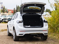 Step into sophistication with the 2026 Buick Envision Avenir, a vehicle designed to elevate your eve... (image 7)