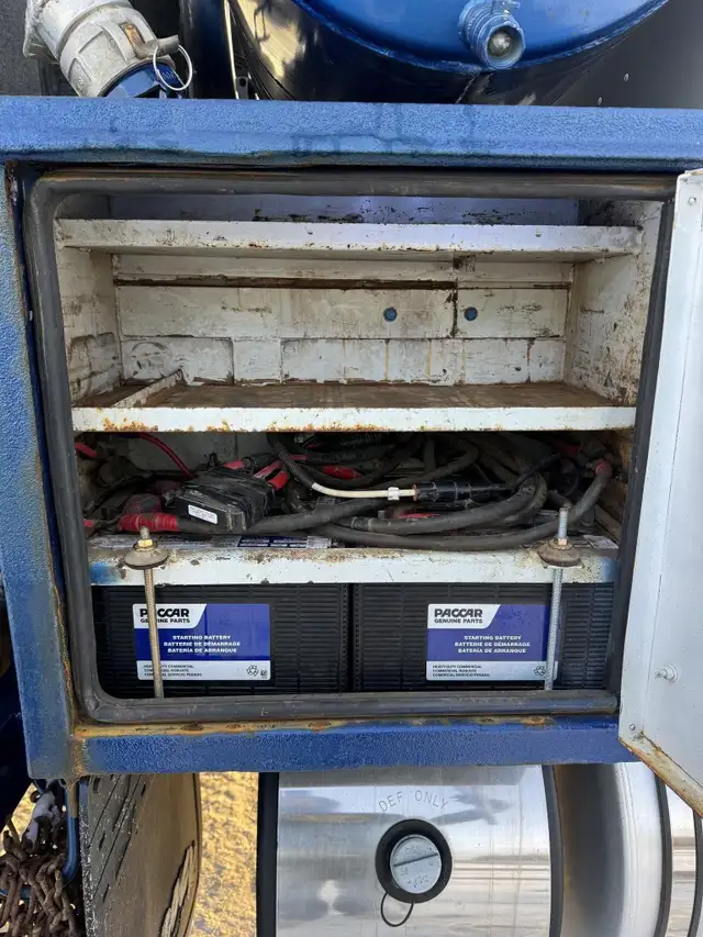 2012 KENWORTH T800 in Heavy Trucks in Saskatoon - Image 61