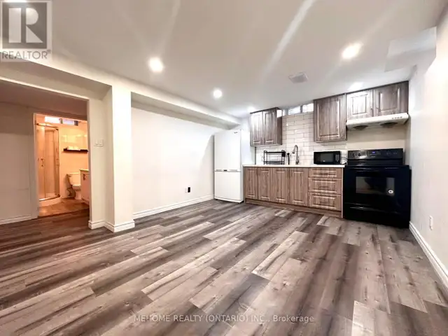 12 MILTON PLACE Vaughan (Maple), Ontario in Long Term Rentals in Markham / York Region - Image 6