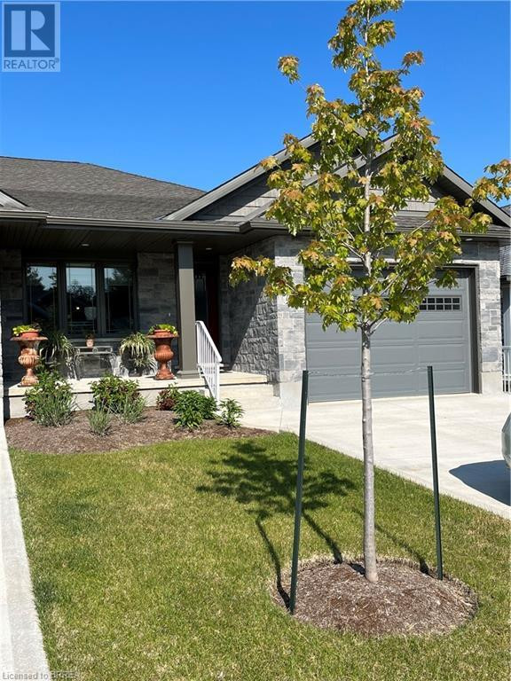 701B 25TH Avenue Hanover, Ontario in Houses for Sale in Owen Sound - Image 2