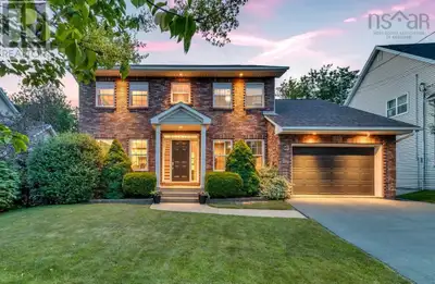 Stunning 2-Storey Home in Portland Hills. Beautifully renovated throughout with a focus on quality a...