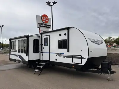 The 2026 Innsbruck I299RLI is a spacious travel trailer designed with comfort and entertaining in mi...
