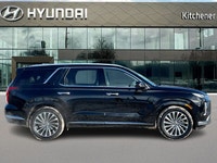 Odometer is 2786 kilometers below market average! Abyss Black Pearl 4D Sport Utility V6 8-Speed Auto... (image 2)