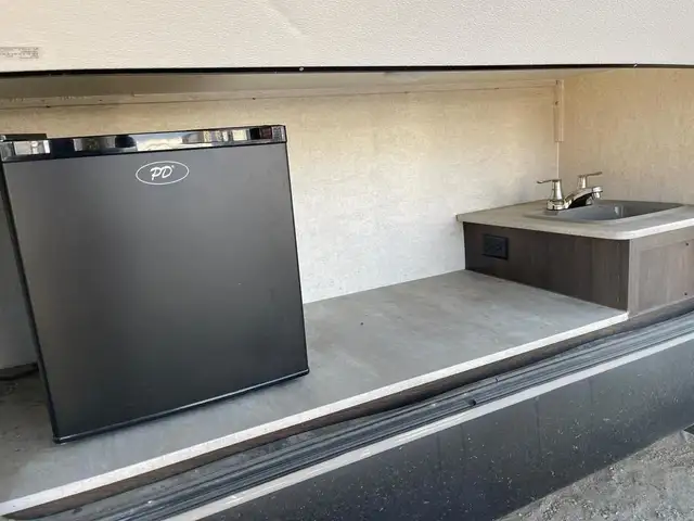 2019 Starcraft 31BHU in Travel Trailers & Campers in St. Albert - Image 18