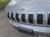 Discover the impressive capabilities of the 2018 Jeep Cherokee Sport, featuring a robust 3.2-liter P... (image 8)