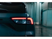 **ACCIDENT FREE - MECHANICALLY CERTIFIED** 82,262 KM This 2022 Ford Escape AWD SEL ST Appearance Pkg... (image 7)