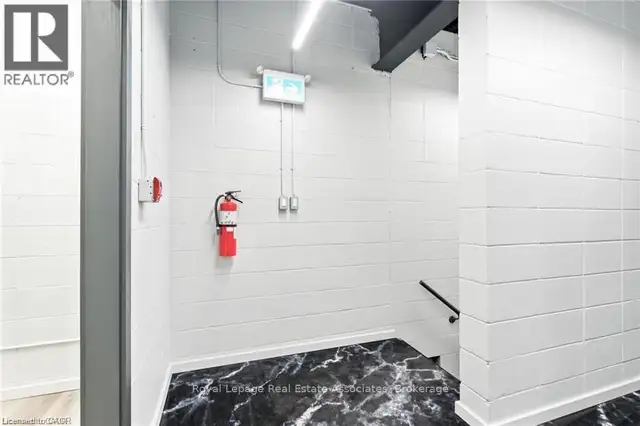 205 - 1232 NORTHSIDE ROAD Burlington (Industrial Burlington), On in Commercial & Office Space for Rent in Oakville / Halton Region - Image 14