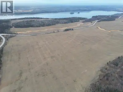 This 717-acre property, located just 10 km south of Vanderhoof, BC, offers 1.7 km of lakefront on Si...