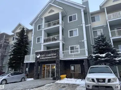 Excellent opportunity for an investment property in a great location. Close to walking trails, Dow C...