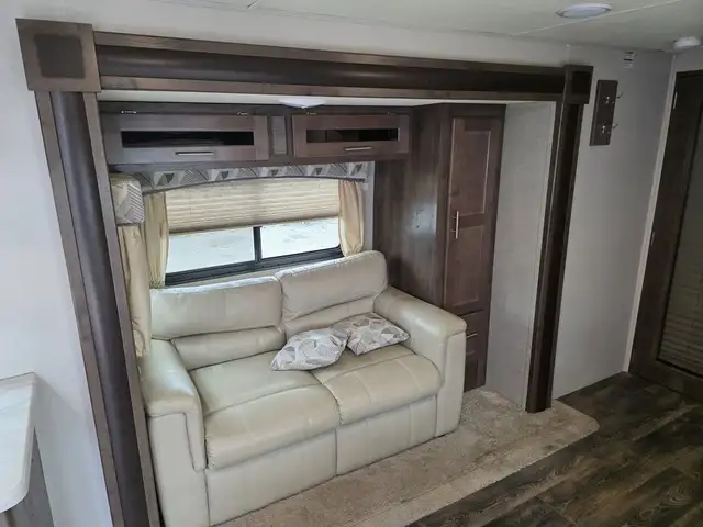 2019 Forest River Wildcat Maxx Lite 245RGX in Travel Trailers & Campers in Penticton - Image 10