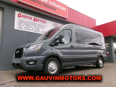 Fully equipped, 15 Passenger, Mid Roof, AWD, Like new condition, only 10,141 km!!!, New MSRP was $96...