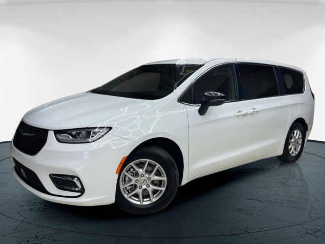 2024 Chrysler Pacifica in Cars & Trucks in Edmonton