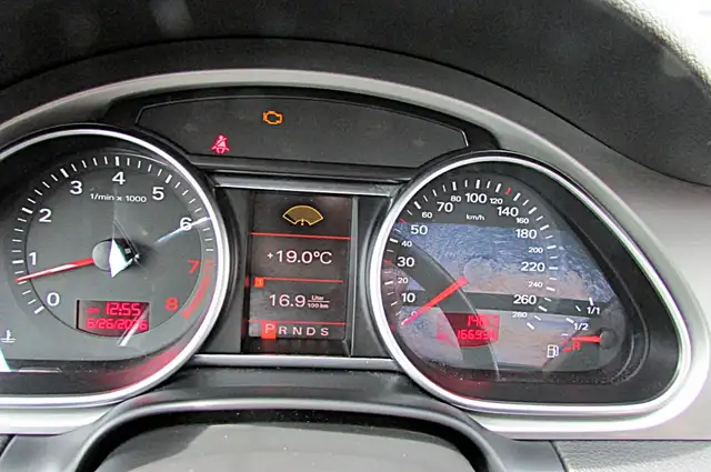 2007 AUDI Q75977915874987417620