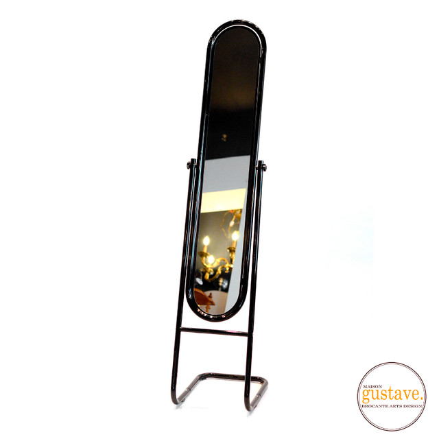 Miroir sur pied tubulaire noir postmoderne dans Décoration intérieure et accessoires  à Saint-Hyacinthe