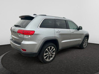 Welcome to Capital GMC! **SO MANY GREAT FEATURES!** This Billet Metallic Grand Cherokee Limited is e... (image 4)