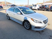 Recent trade in, 2016 Hyundai Sonata Sport Tech, 2.4 L FWD. Comes with cloth with leather Bolster se... (image 1)