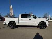 Leather Trimmed Bucket Seats, Remote Start System, Heated Front Seats, Heated Steering Wheel, Ventil... (image 6)