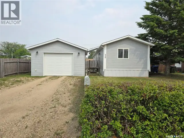 226 13th STREET Humboldt, Saskatchewan in Houses for Sale in Saskatoon - Image 3