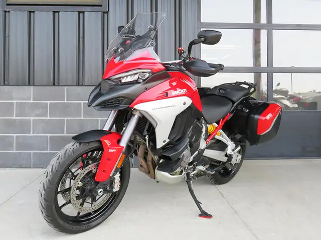 2022 Ducati Multistrada V4S Ducati Red / Forged Wheels in Sport Bikes in Cambridge - Image 3
