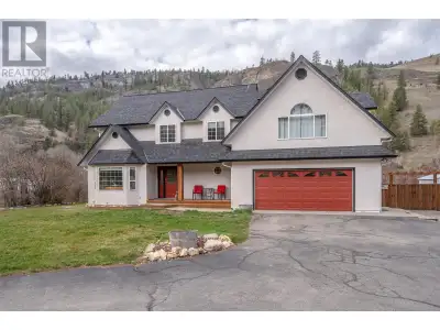 Looking for the spacious country lifestyle with all of the amenities close by? Only a five minute dr...