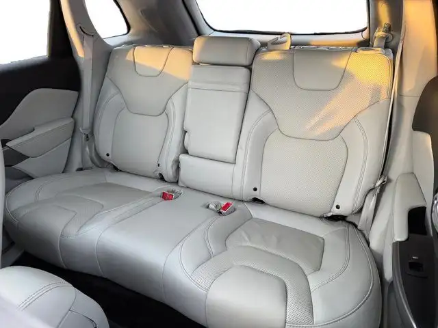 2019 Jeep Cherokee Limited in Cars & Trucks in Calgary - Image 16