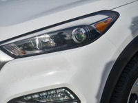 This Hyundai Tucson boasts a Regular Unleaded I-4 2.0 L/122 engine powering this Automatic transmiss... (image 8)