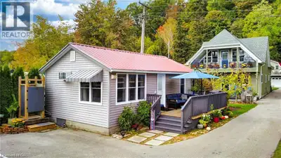 Turnkey immaculate two bedroom cottage or small home in Turkey Point. Completely renovated interior...
