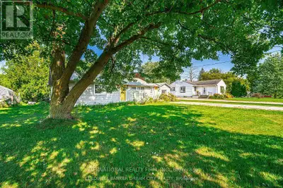 ATTENTION BUYERS! DONT MISS THE CHANCE TO OWN THIS BEATULLY RENOVATED BUNGALOW IN HAGERSVILLE! THIS...