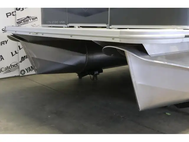 2026 Avalon VENTURE 2180 VRB + YAMAHA 70 HP in Powerboats & Motorboats in Laurentides - Image 6