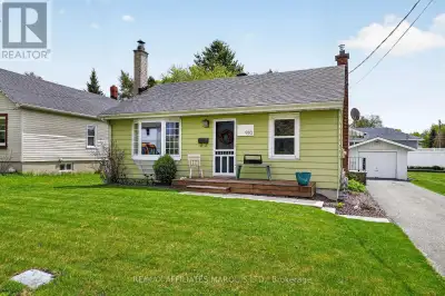 Welcome to 910 Leonard Avenue - where comfort meets charm in one of Cornwall's most welcoming neighb...
