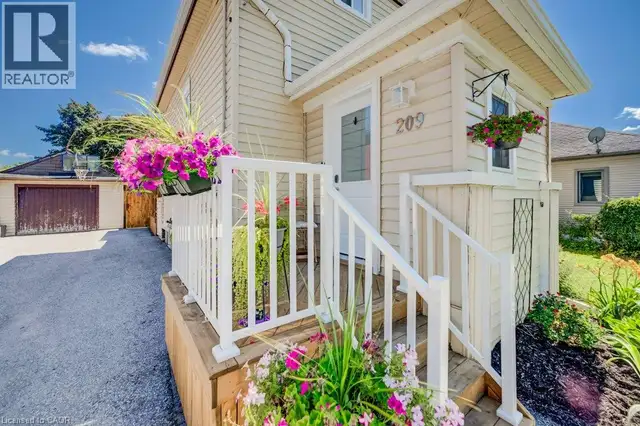 209 BELLEVIEW Avenue Kitchener, Ontario in Houses for Sale in Kitchener / Waterloo - Image 5