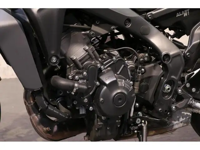 2024 Yamaha MT-09 in Sport Touring in Ottawa - Image 11