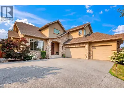 Amazing! This immaculate home shows like the day it was built with stunning finishing throughout! So...