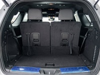 Welcome to 400 Chrysler Dodge Jeep Ram. 5.7L HEMI V-8 engine for powerful performance - All-wheel dr... (image 8)