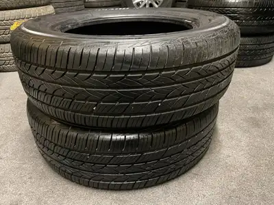Nice pair of Toyo Versado all season tires. 2 x 215/65/17 8/32nd tread remaining #2448