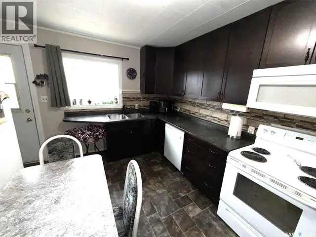 412 Main STREET Hudson Bay, Saskatchewan in Houses for Sale in Nipawin - Image 6