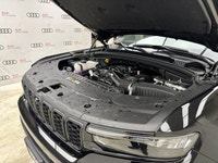 Save over $18,400 + tax from new on this BRAND NEW Jeep - Only 550 KM! Get ready to tackle anything... (image 8)