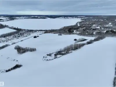 Discover a rare opportunity at Mons Lake—this large recreational parcel offers the space and flexibi...